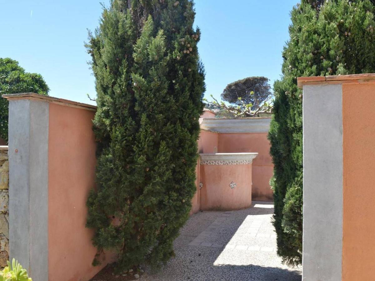 Sainte-Maxime : Studio 2 Pers Refait A Neuf Avec Clim, Jardin Et Parking - Fr-1-226-299 Ngoại thất bức ảnh
